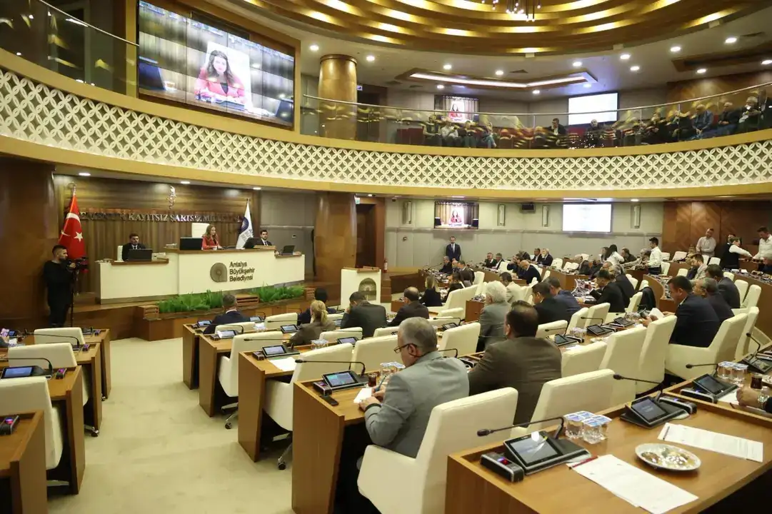 Antalya Büyükşehir Meclisi'nde İlginç Hibe! 1